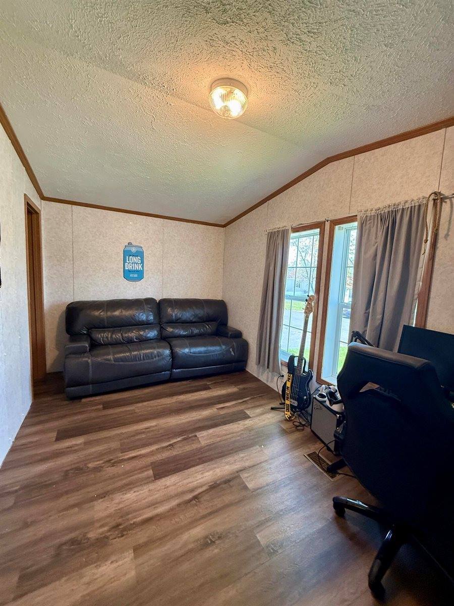 4 M Street, Bangor, ME 04401