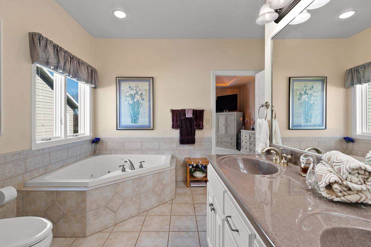 1653 Remington Ridge Way, De Pere, WI 54115