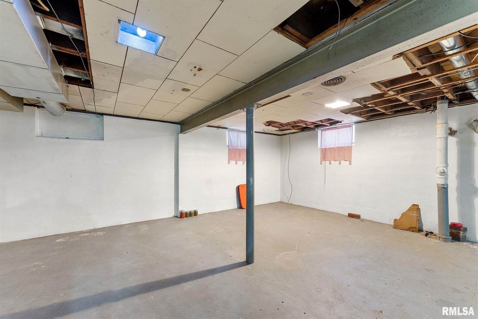 101 North Ridge Street, Cambridge, IL 61238