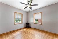 101 North Ridge Street, Cambridge, IL 61238