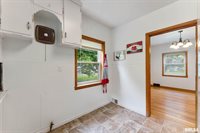 101 North Ridge Street, Cambridge, IL 61238