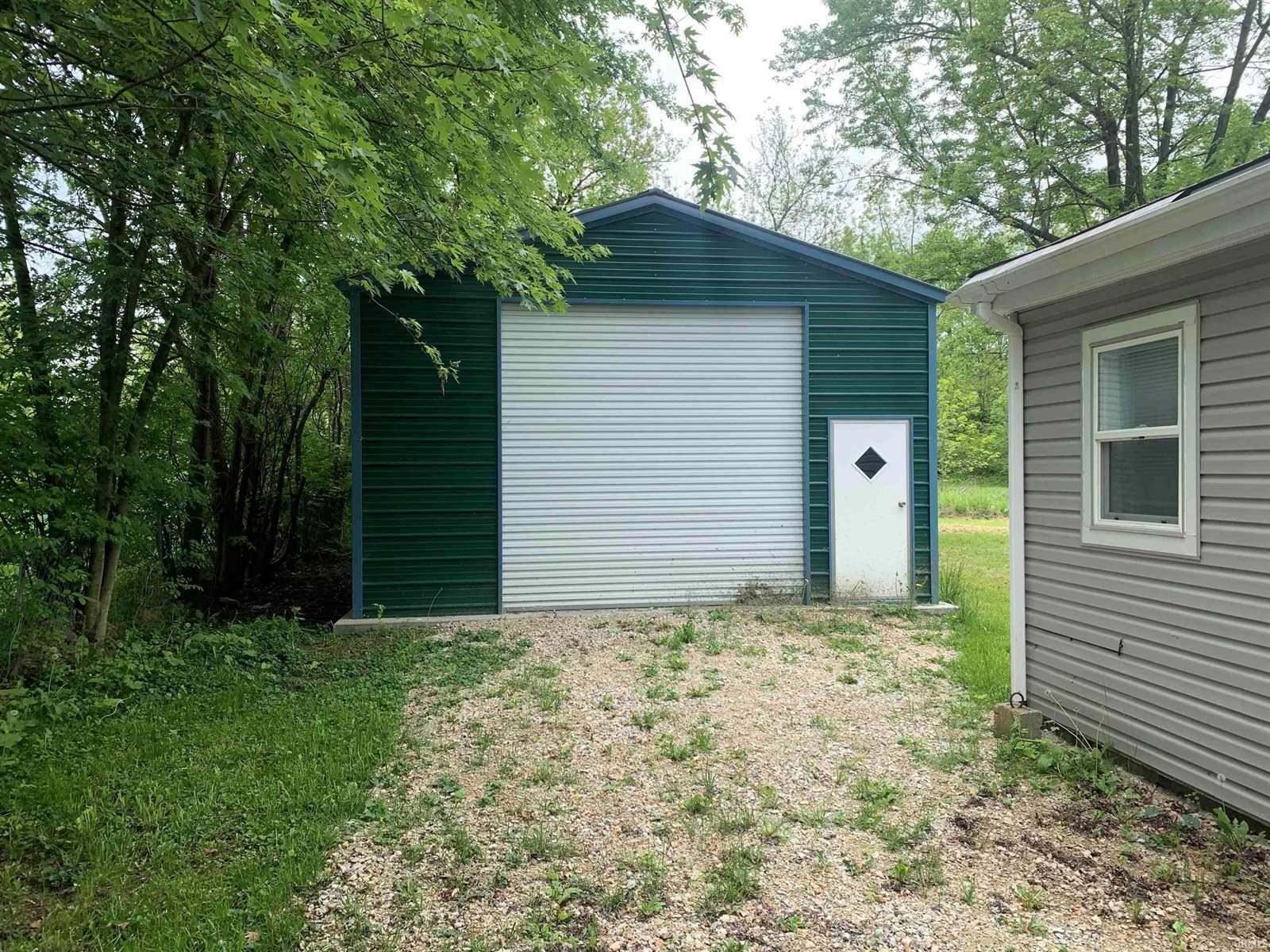 413 W Harvard Avenue, Muncie, IN 47303