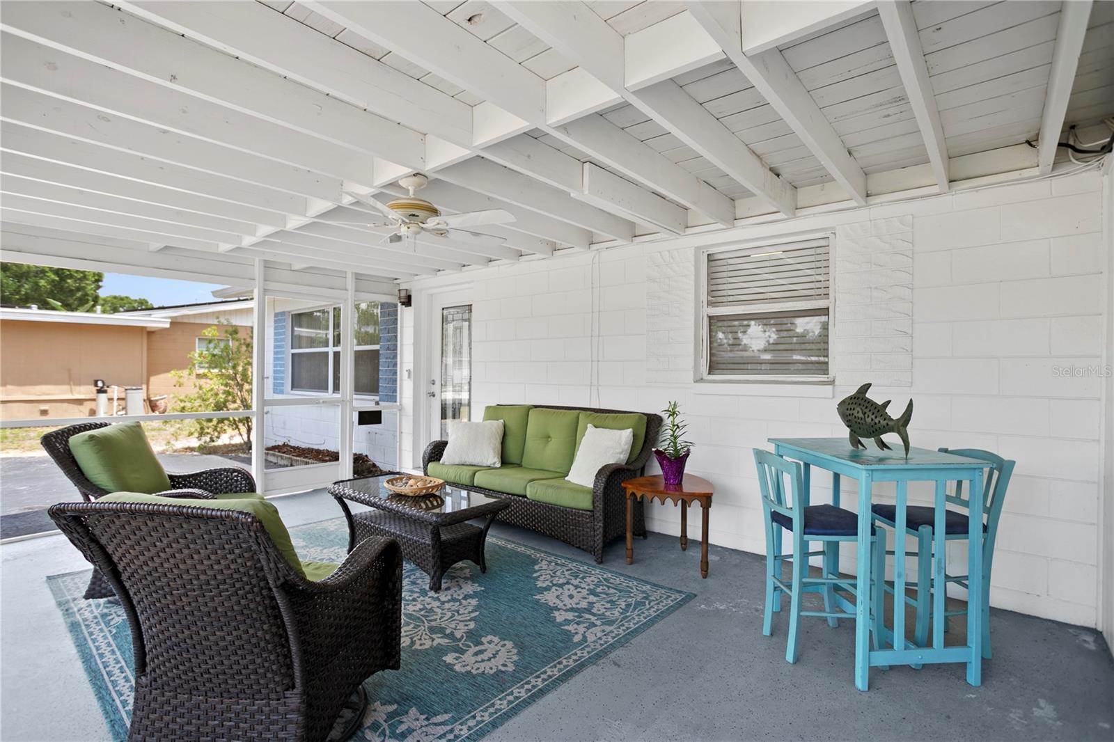 10442 Cirimoya Lane, Seminole, FL 33772