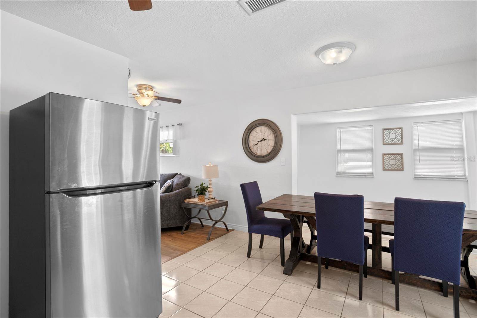 10442 Cirimoya Lane, Seminole, FL 33772