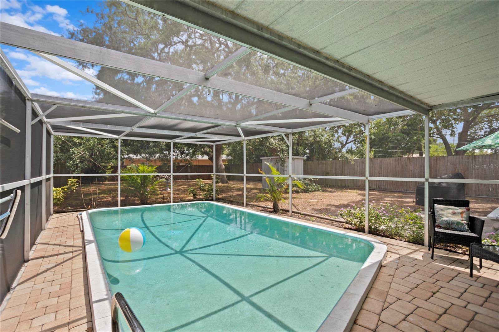 10442 Cirimoya Lane, Seminole, FL 33772