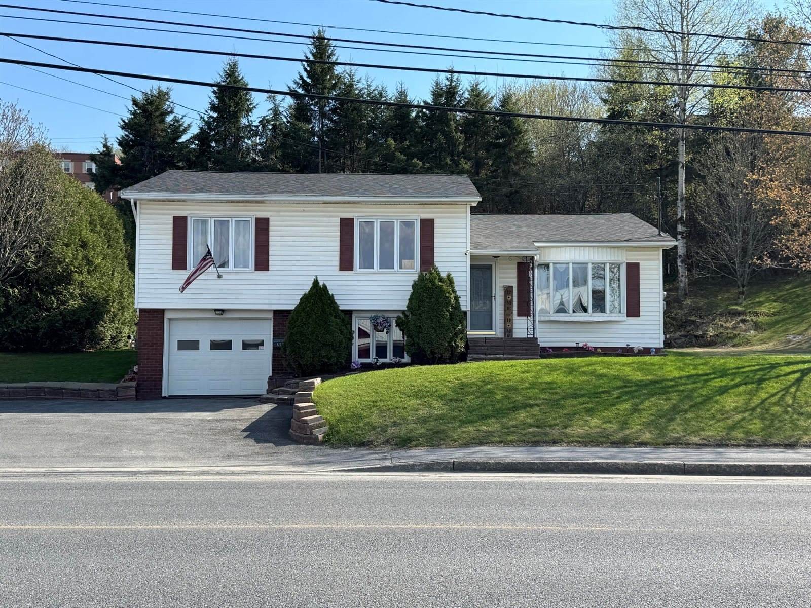 523 Main Street, Madawaska, ME 04756