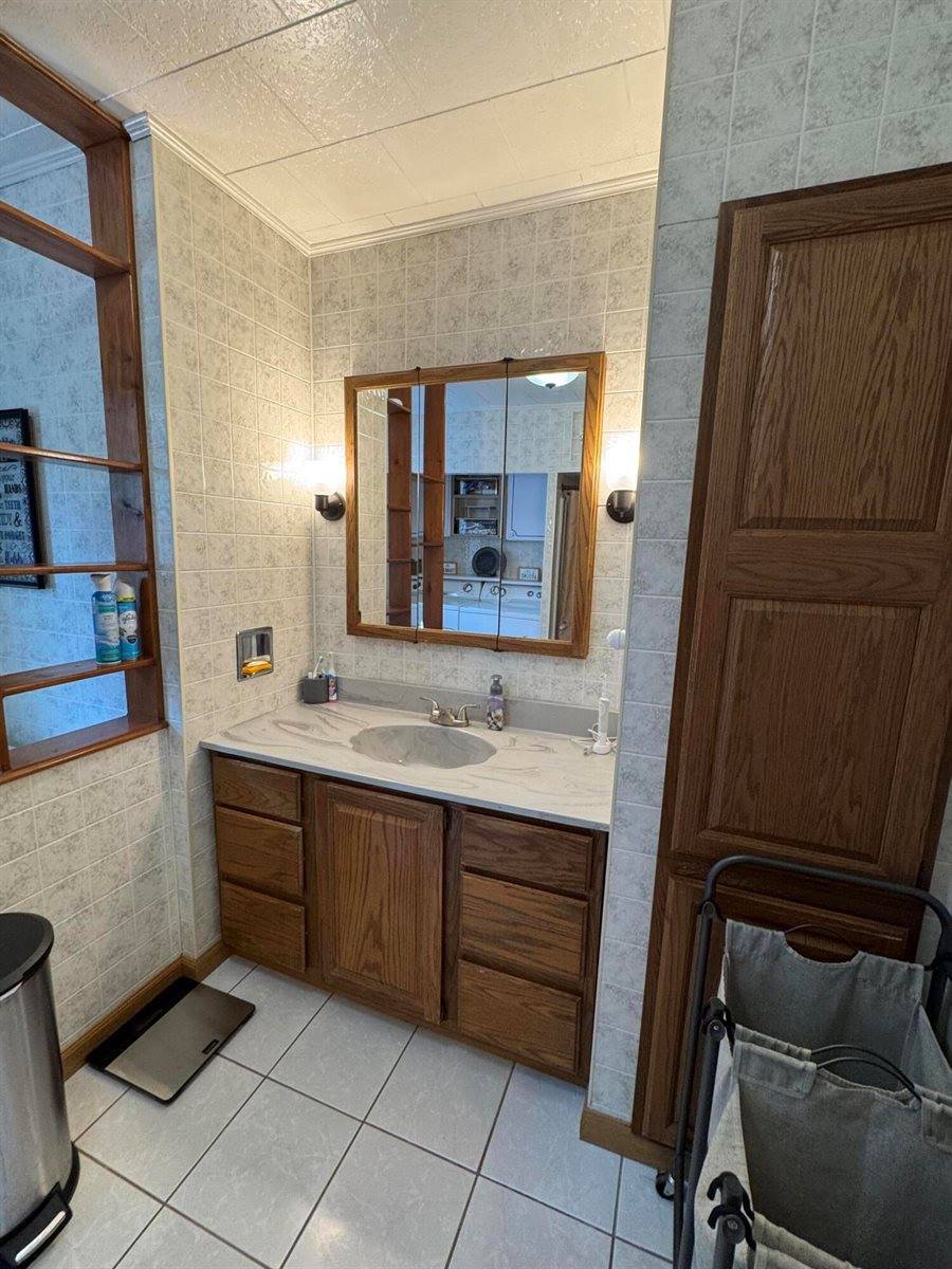 523 Main Street, Madawaska, ME 04756