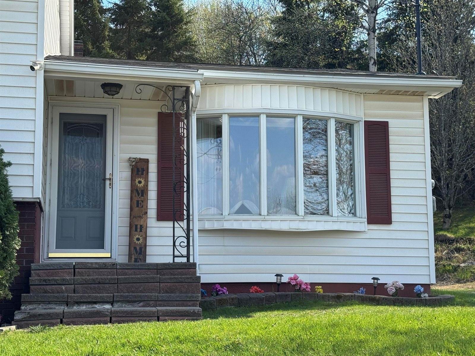 523 Main Street, Madawaska, ME 04756