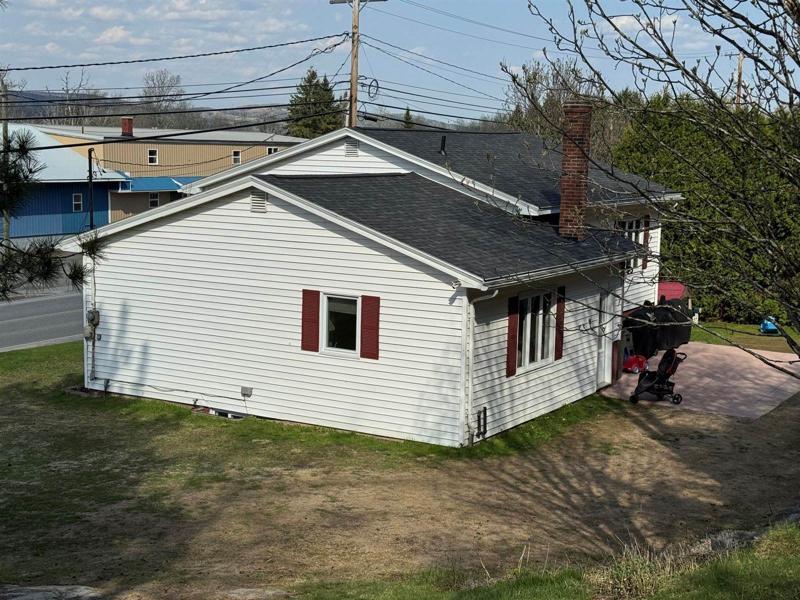 523 Main Street, Madawaska, ME 04756