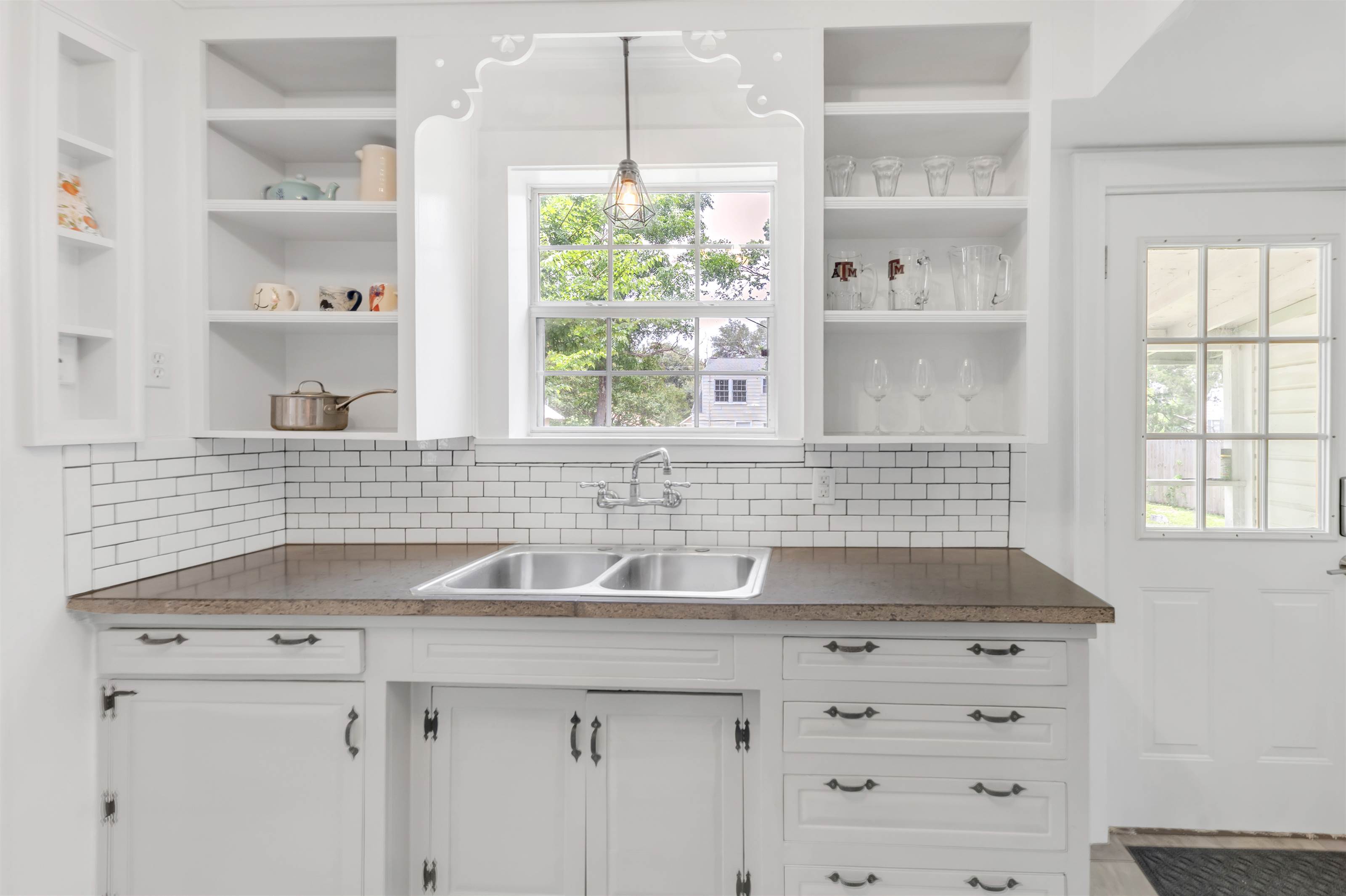 1206 East 28th Street, Bryan, TX 77803