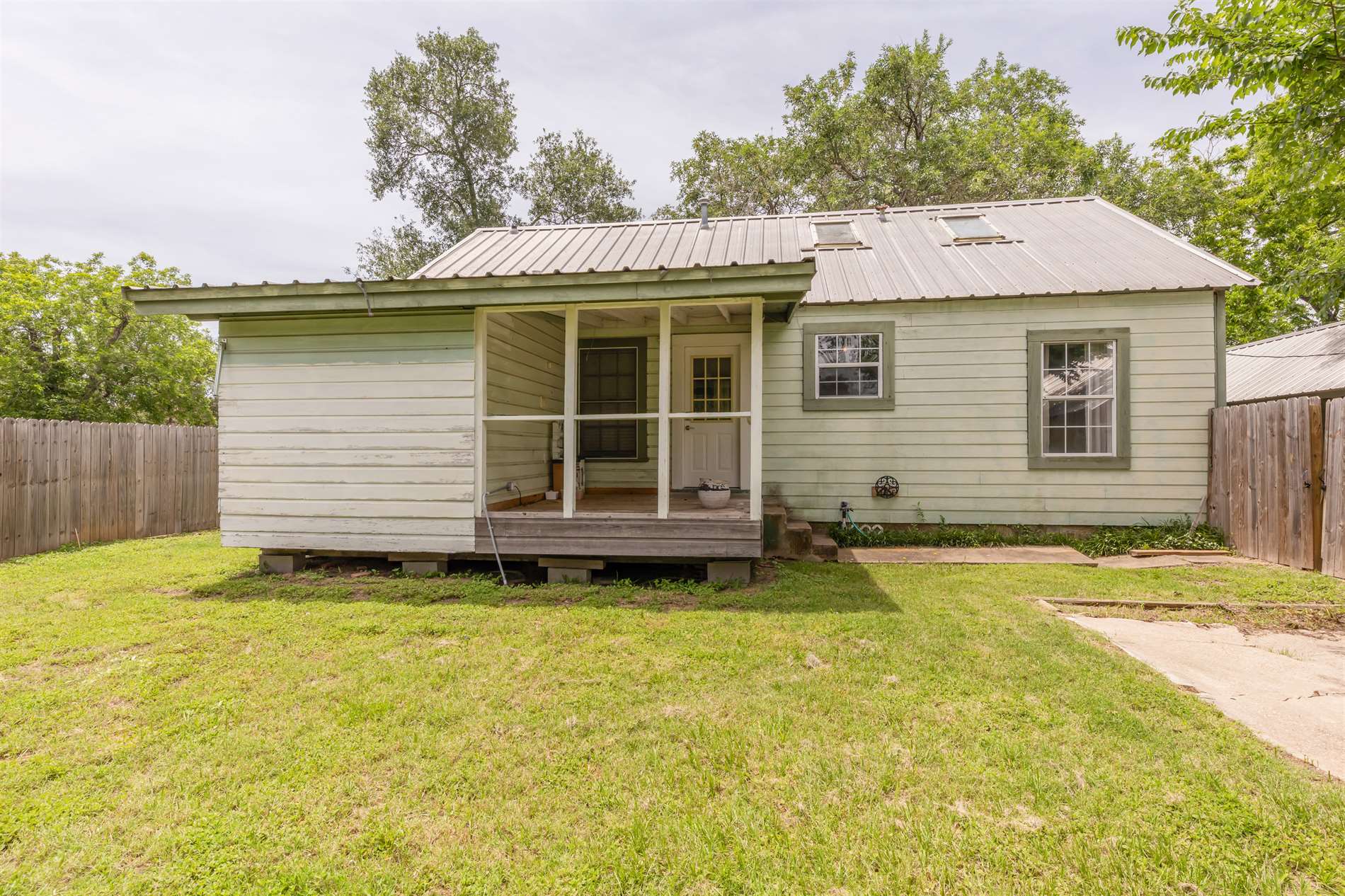 1206 East 28th Street, Bryan, TX 77803