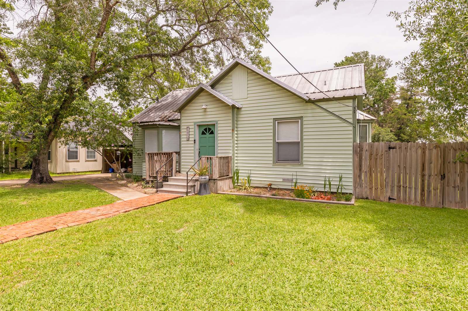 1206 East 28th Street, Bryan, TX 77803