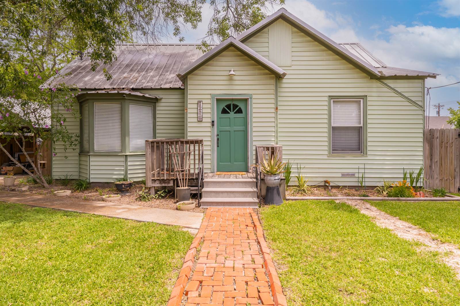 1206 East 28th Street, Bryan, TX 77803