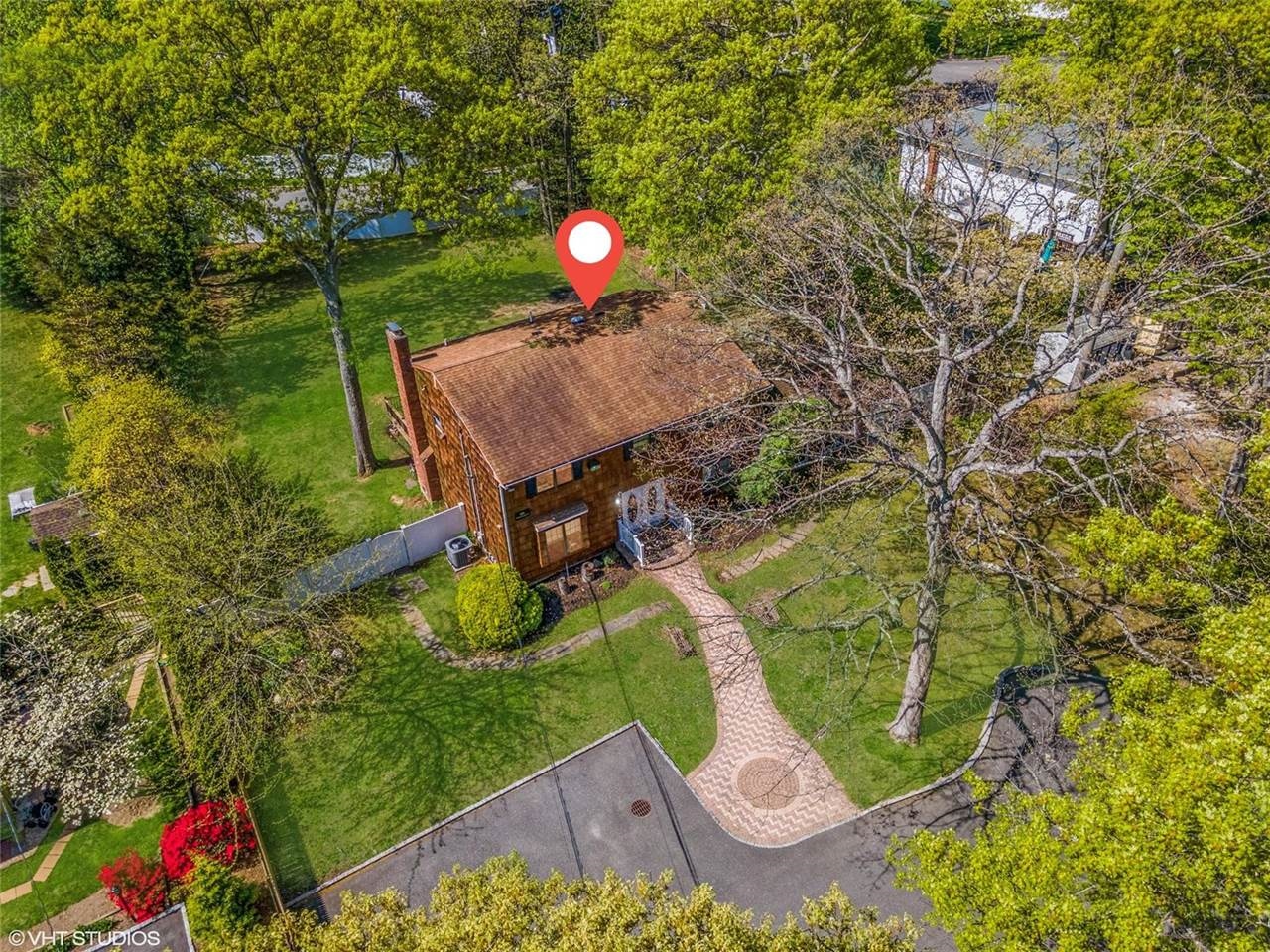 318 Veterans Memorial Highway, Smithtown, NY 11725