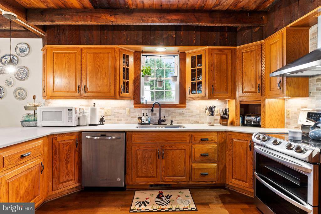 667 Bridgeport Road, Landisburg, PA 17040