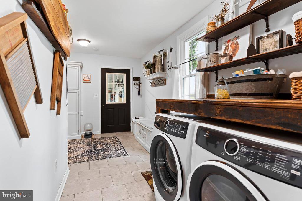 667 Bridgeport Road, Landisburg, PA 17040