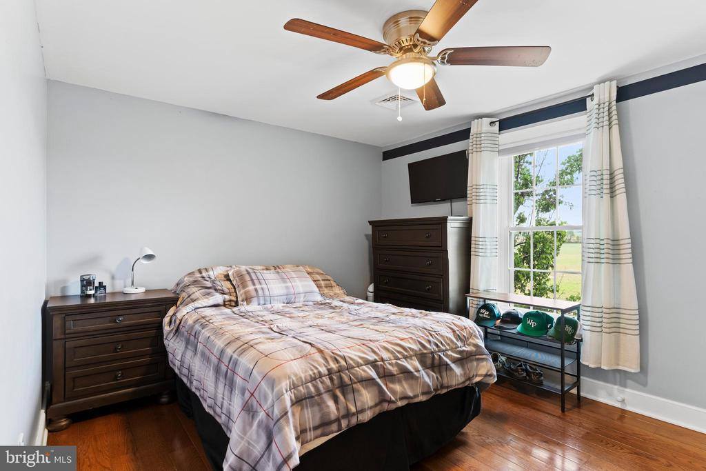 667 Bridgeport Road, Landisburg, PA 17040