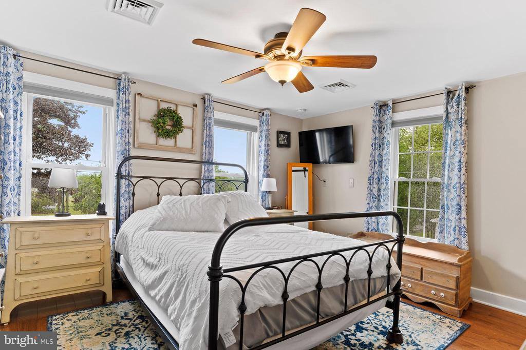 667 Bridgeport Road, Landisburg, PA 17040