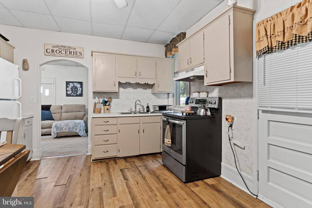 667 Bridgeport Road, Landisburg, PA 17040