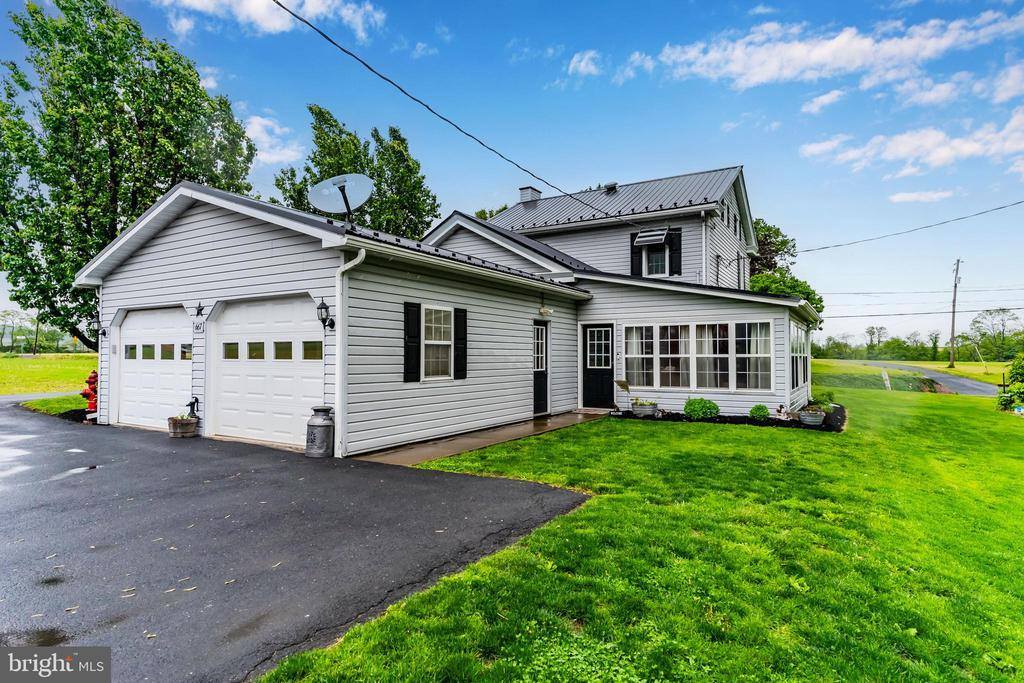 667 Bridgeport Road, Landisburg, PA 17040