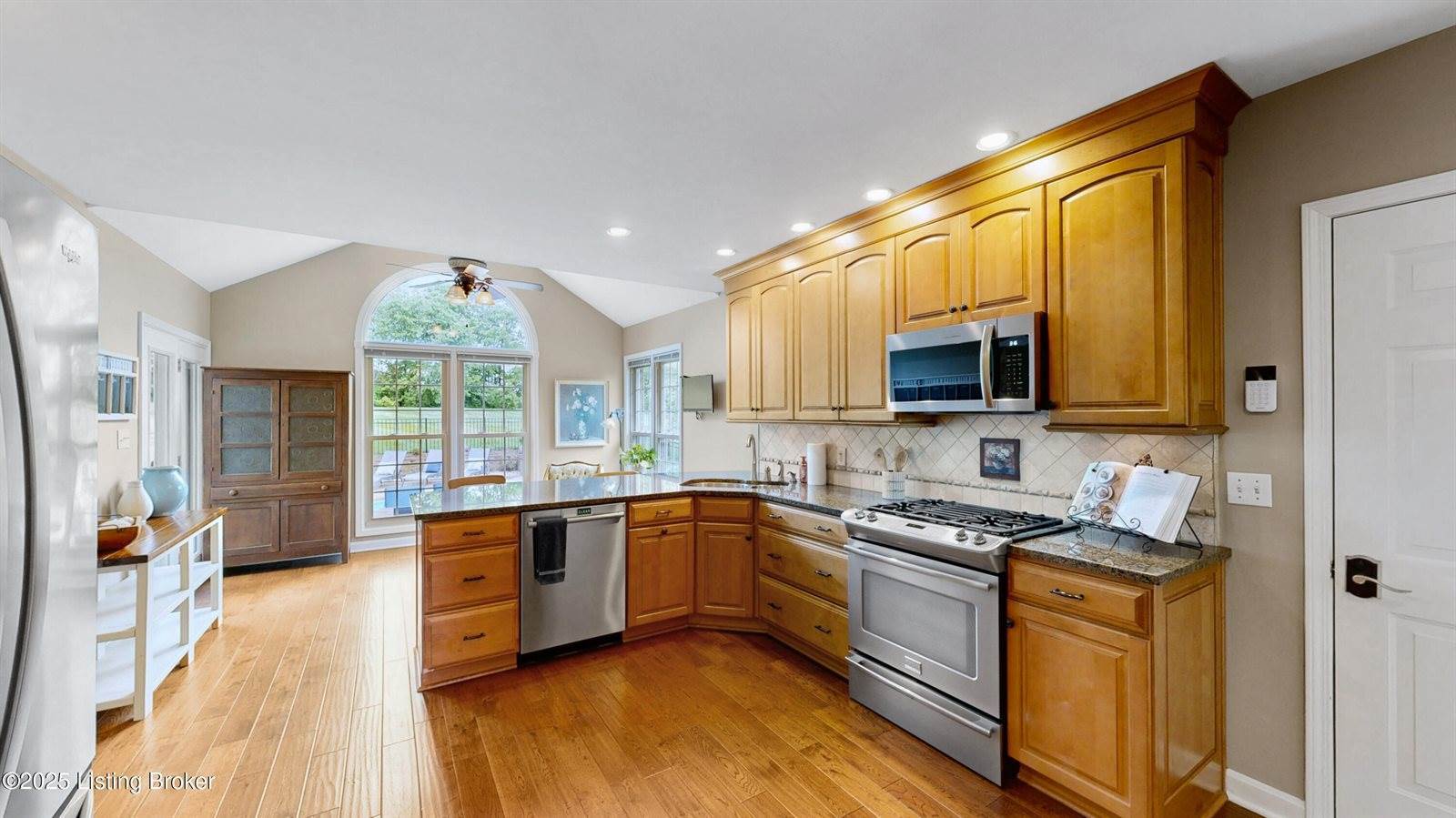 4717 Northridge Dr, Crestwood, KY 40014