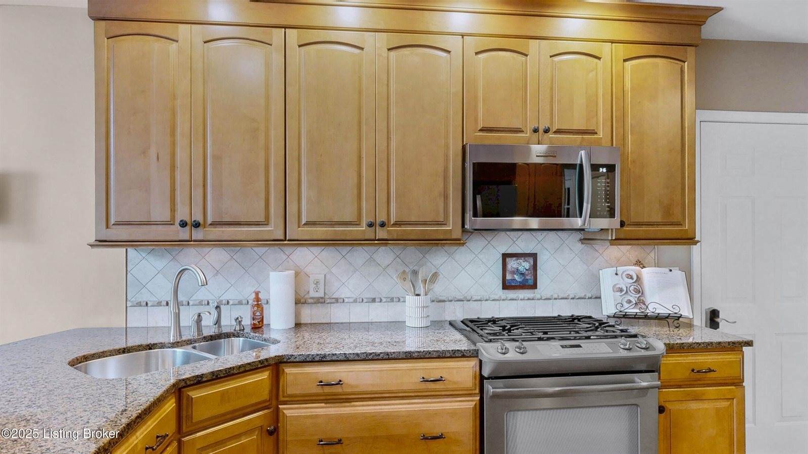 4717 Northridge Dr, Crestwood, KY 40014