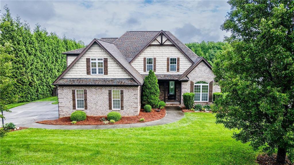 9045 Grove Pines Lane, Kernersville, NC 27284