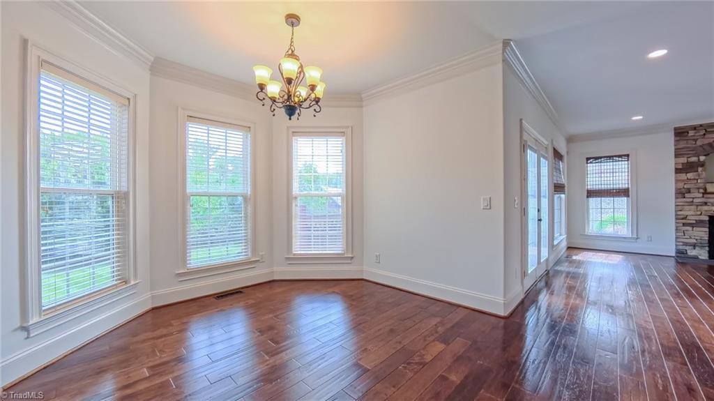 9045 Grove Pines Lane, Kernersville, NC 27284