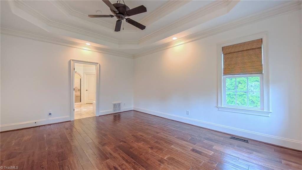 9045 Grove Pines Lane, Kernersville, NC 27284