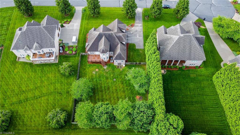 9045 Grove Pines Lane, Kernersville, NC 27284