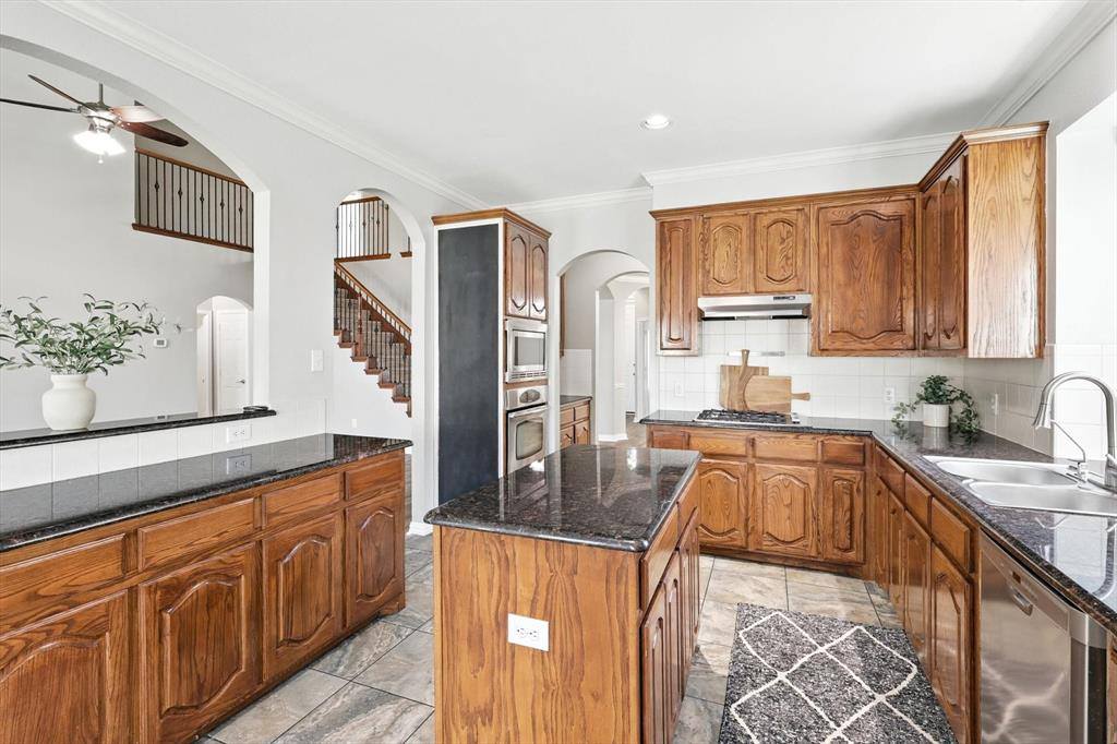 5308 Kathryn Drive, Grand Prairie, TX 75052