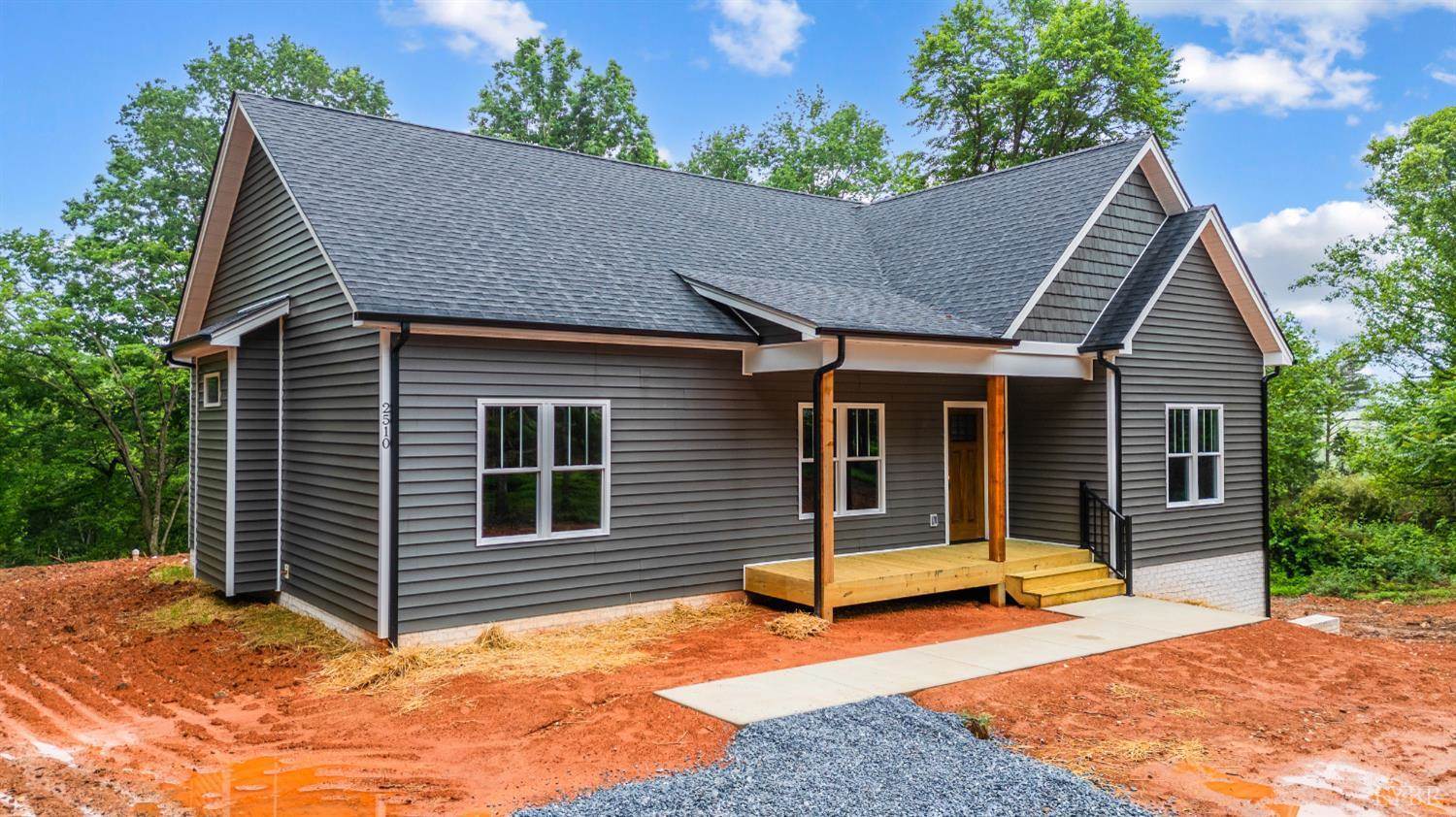 2510 Smith Mountain Lake Parkway, Huddleston, VA 24104