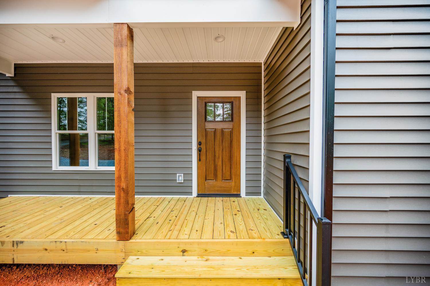 2510 Smith Mountain Lake Parkway, Huddleston, VA 24104