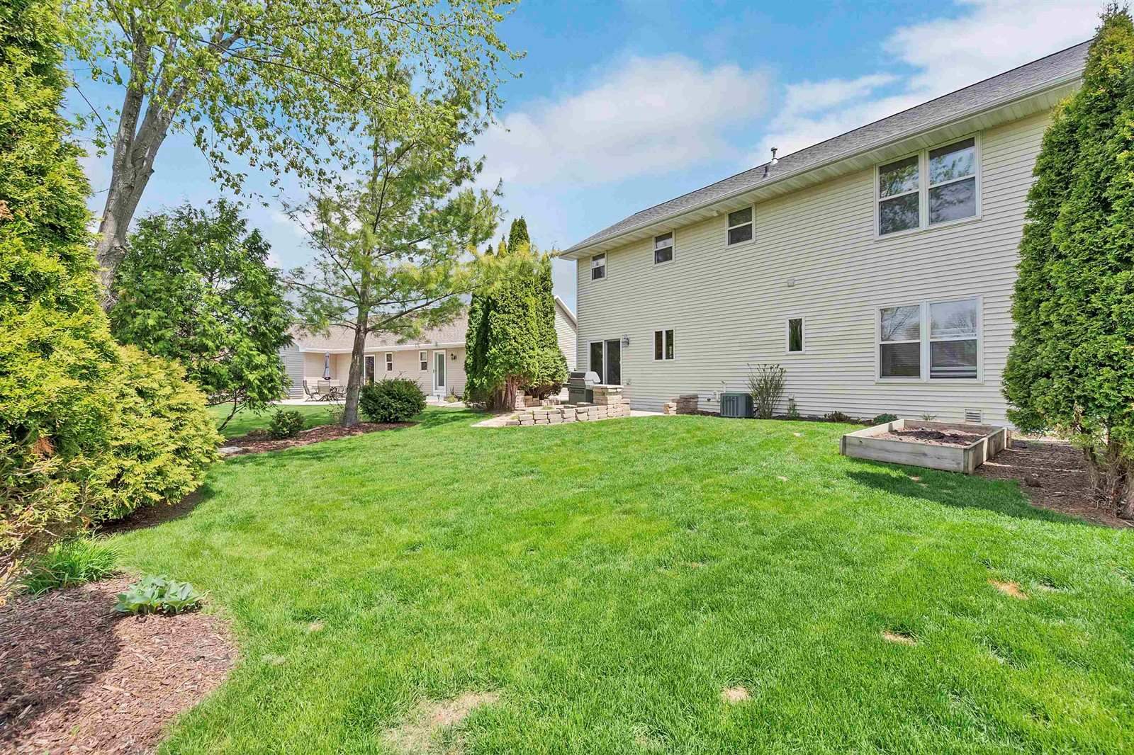 2176 Yahara Circle, De Pere, WI 54115