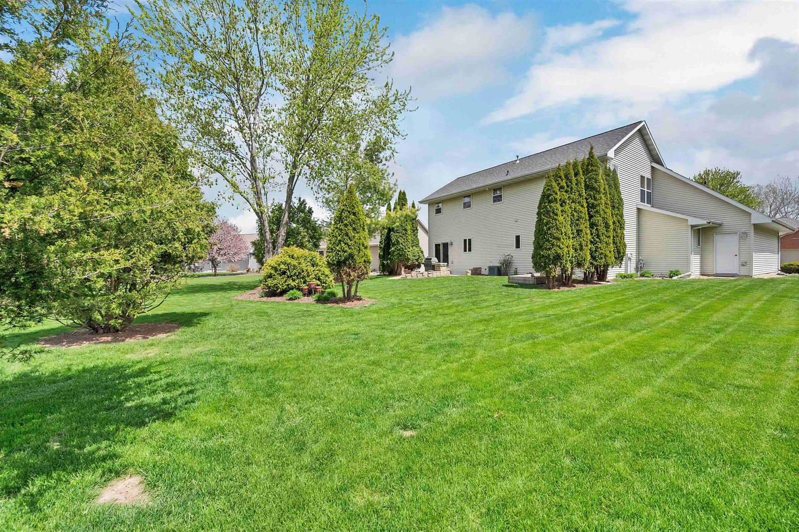 2176 Yahara Circle, De Pere, WI 54115