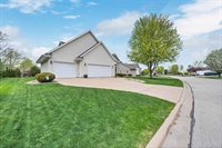 2176 Yahara Circle, De Pere, WI 54115