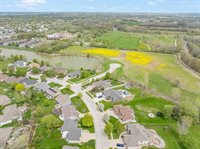 2176 Yahara Circle, De Pere, WI 54115