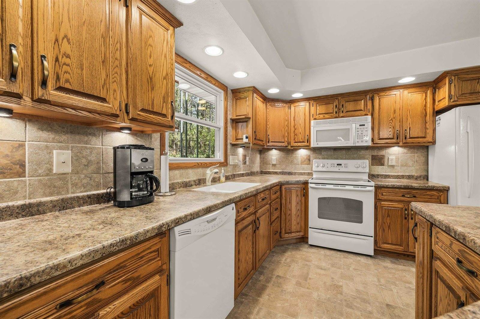 7256 State Highway 66, Custer, WI 54423