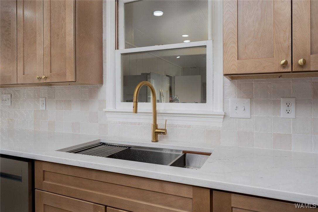 2107 Brandonwood Road, Tuscaloosa, AL 35406