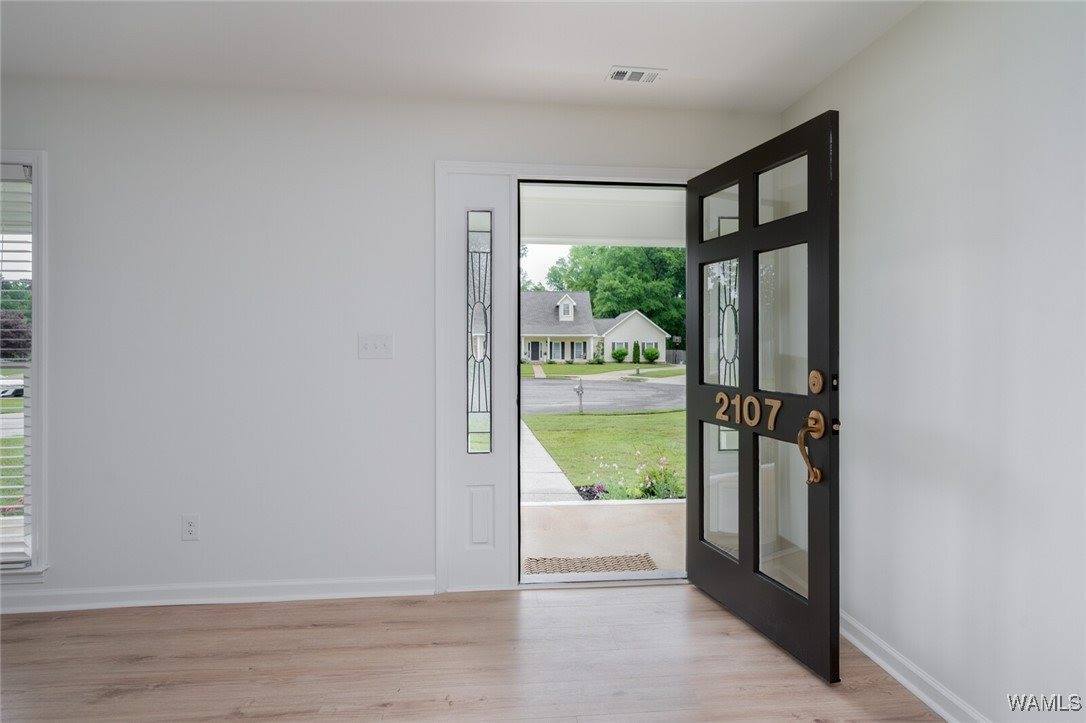 2107 Brandonwood Road, Tuscaloosa, AL 35406