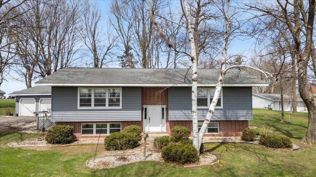 912 S 3rd Street, Edgar, WI 54426