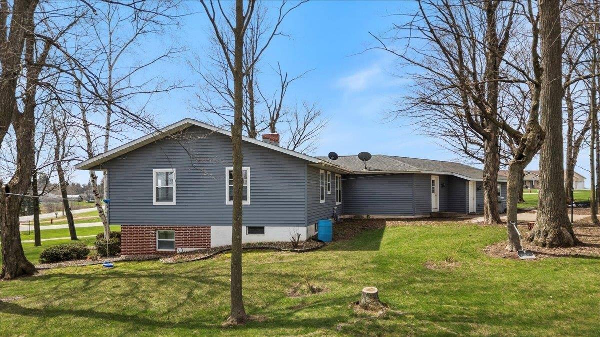 912 S 3rd Street, Edgar, WI 54426
