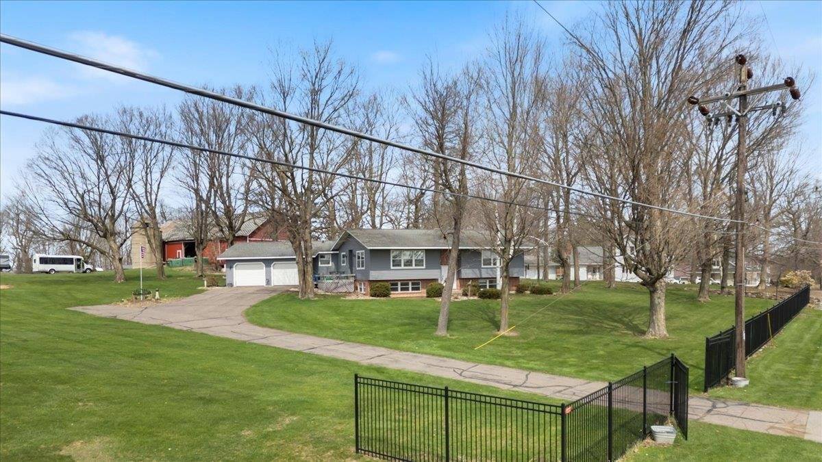 912 S 3rd Street, Edgar, WI 54426