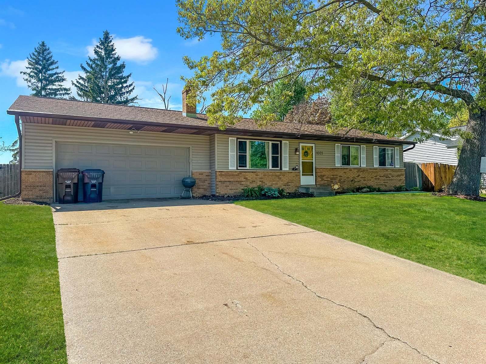 1021 Oak Ave N, Onalaska, WI 54650