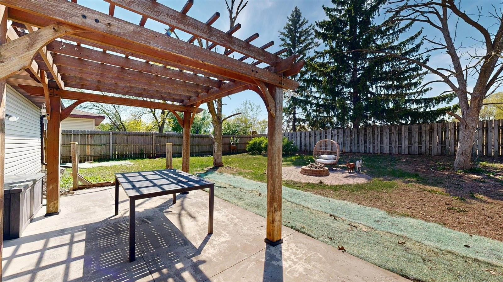 1021 Oak Ave N, Onalaska, WI 54650