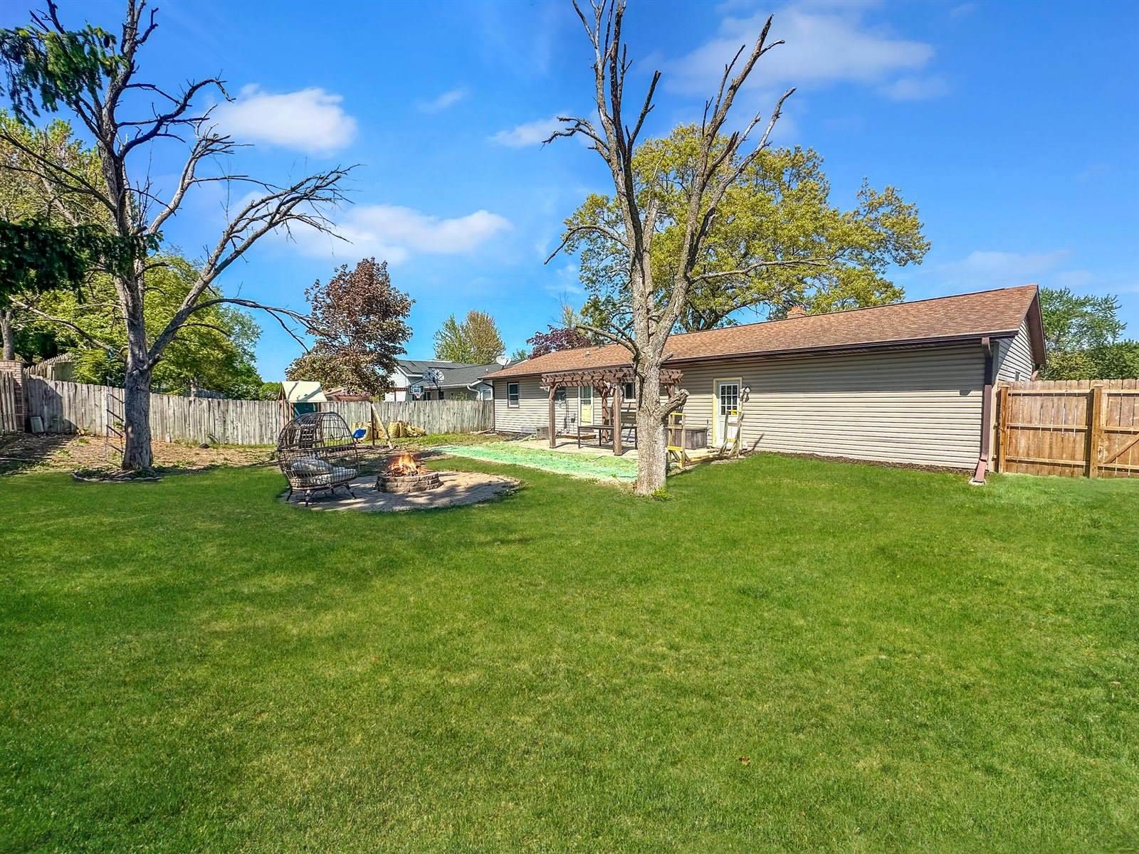 1021 Oak Ave N, Onalaska, WI 54650