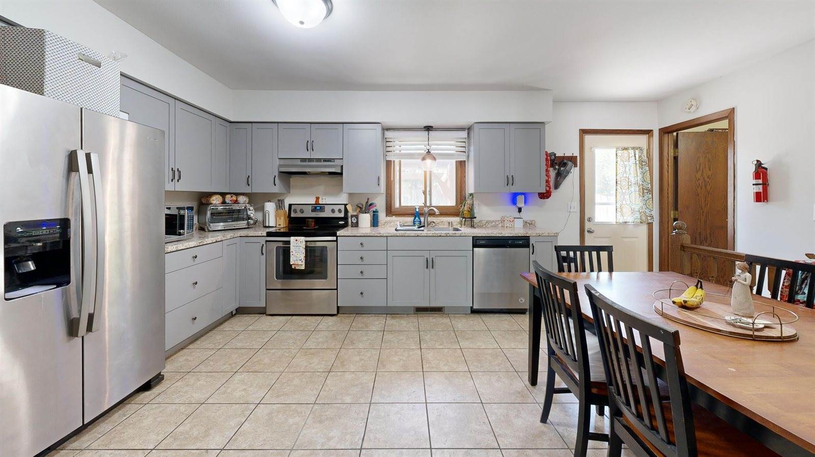 1021 Oak Ave N, Onalaska, WI 54650