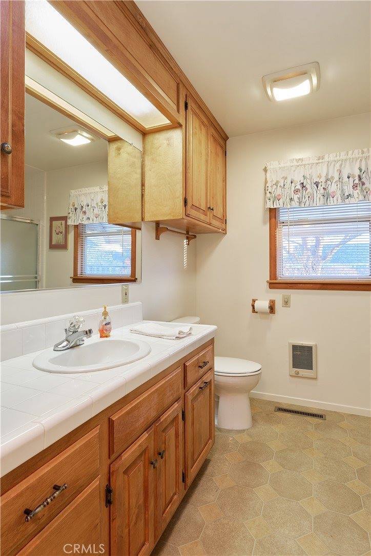 142 South Lassen Street, Willows, CA 95988