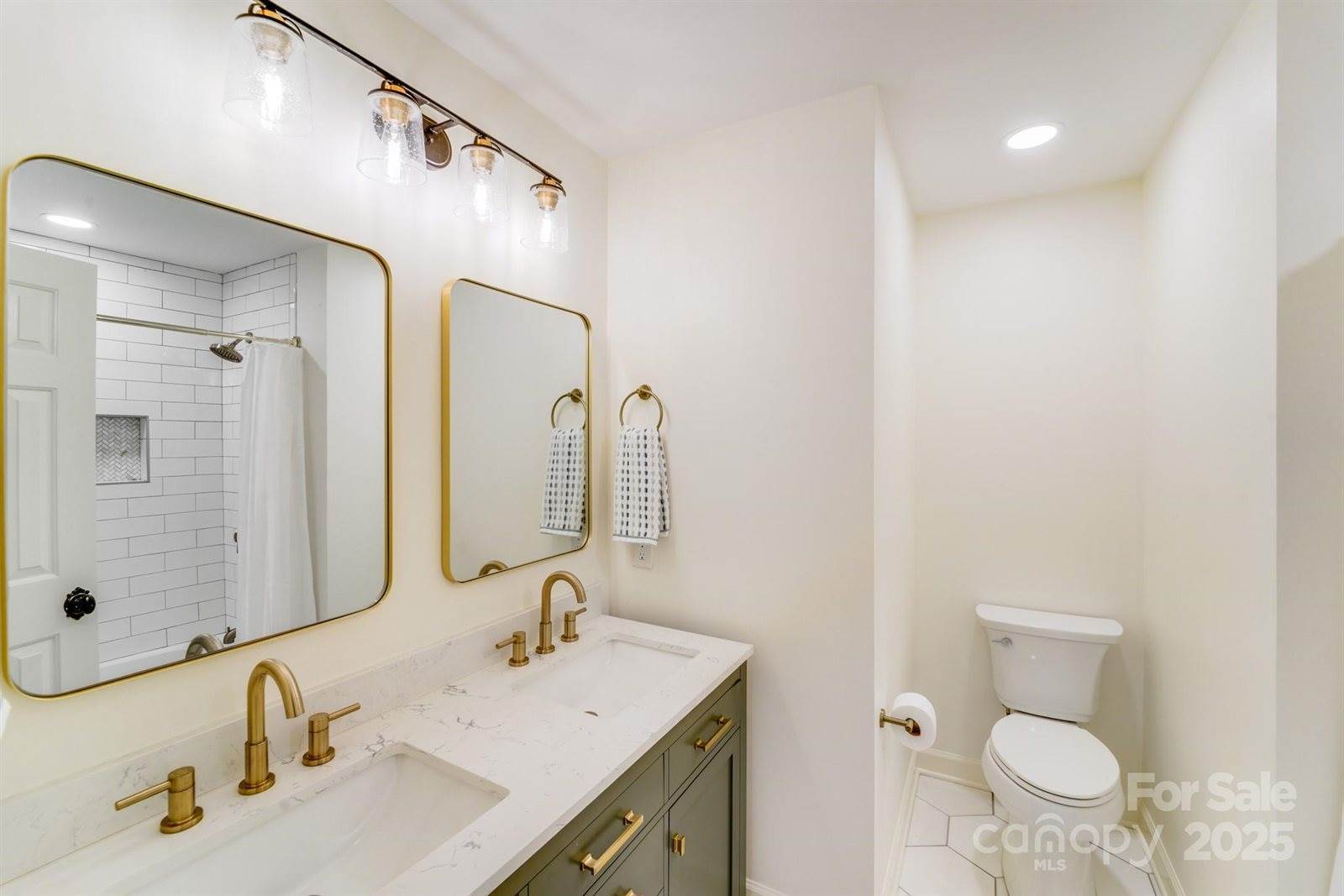 10338 Hollybrook Drive, Charlotte, NC 28277