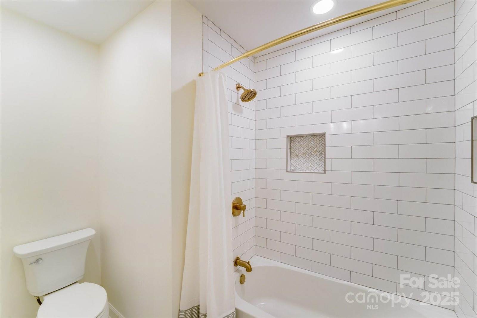 10338 Hollybrook Drive, Charlotte, NC 28277